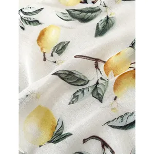 Écharpe respirante en coton et lin avec imprimé citron vif et texture de tissu doux