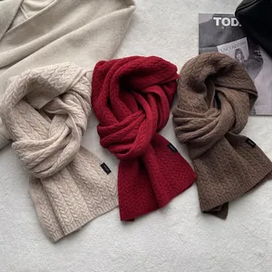 Sciarpe classiche 100% lana a trecce nei colori beige, bordeaux e caffè per l'inverno