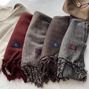 Écharpes épaisses à carreaux avec franges en quatre motifs pour styles d'automne et hiver