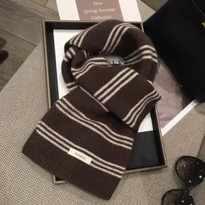 Écharpe classique 100% laine pure à rayures marron et beige pour un style hivernal