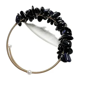 Bracelet en éclats de grès bleu avec fil doré 14K et perles d'eau douce rondes