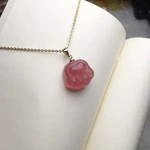 Natural Strawberry Crystal Cat Paw Pendant Gold Plated Alloy Clasp Cute Animal Gemstone Jewelry For Women Girls Gift