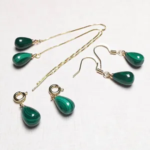 Set orecchini in malachite a goccia con finiture dorate e pendenti lunghi eleganti