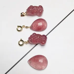Pendenti in quarzo fragola rosa a forma di pixiu e goccia con gancio dorato elegante