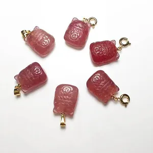 Macro de six pendentifs chat porte-bonheur en quartz fraise avec fermoirs en argent S925