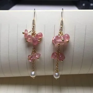 Ohrhänger mit rosa Erdbeerquarz-Kristallen und natürlichen Süßwasserperlen Anhänger