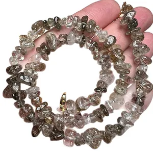 Collar de piedras de cuarzo rutilado negro natural con cierre de mosquetón dorado ajustable