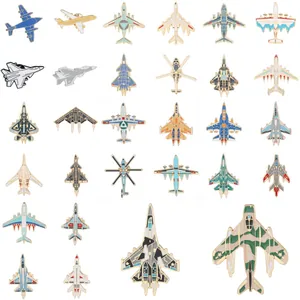 Broche Émaillée Avion Créative en Alliage Avion de Chasse Hélicoptère Badge d'Aviation Décoration de Sac à Dos Bijoux Cadeau