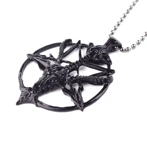 Collar con colgante de cabeza de cabra negra gótica y diseño de pentagrama