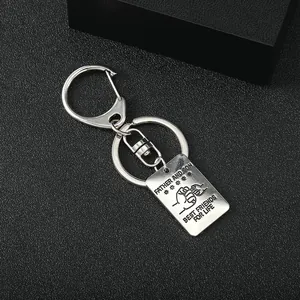 Sentimental Family Keychain Alloy Engraved Father Son Fist Bump Mother Daughter Puzzle Heart Key Ring Jewelry Gift