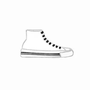 Broche en Émail de Basket Montante Blanche Alliage Forme de Chaussure en Toile Badge pour Femmes Hommes Accessoire de Mode Décontracté