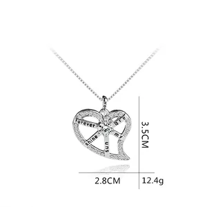 Collier pendentif coeur en argent avec gravure you are my sun shine et zircons brillants