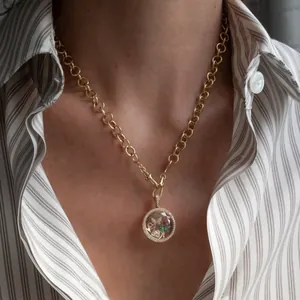 Collier médaillon vintage plaqué or 18k avec cristaux verts et pavage de strass fins