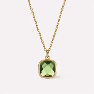 Collier minimaliste en or avec pendentif carré en pierre verte olive sur chaîne fine