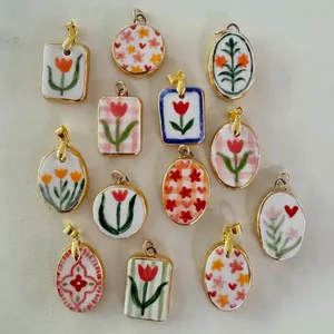 Collier Pendentif en Céramique Tulipe Peint à la Main Chaîne en Acier Inoxydable pour Femme Bijoux Floraux Vintage