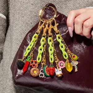 Vintage Legierung Obst Blume Herz Taschenanhänger Schlüsselanhänger Für Damen Nischendesign Bunte Perlen Tasche Charme Schmuck Zubehör