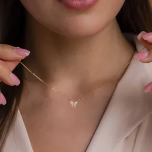 Collana Pendente Farfalla Acciaio Inossidabile Con Opale Rosa Blu E Strass Placcato Oro 18K Gioielli Eleganti Donna