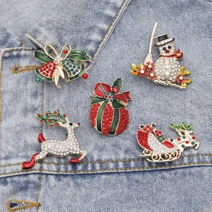 Christmas Brooch Alloy Rhinestone Enamel Snowman Reindeer Sleigh Bell Pattern Holiday Party Decoration Gift Jewelry For Women
