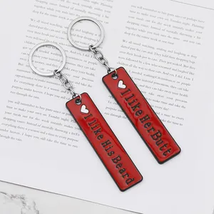 Set di portachiavi rosso divertente per coppie con scritte I like her and his