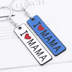 Set di portachiavi rettangolari blu e bianchi con la scritta I LOVE MAMA