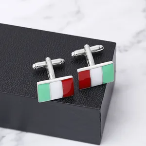 Boutons de manchette drapeau italien en métal argenté avec émail sur boîte noire