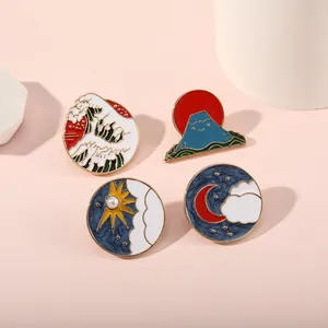 Set mit Emaille-Anstecknadeln, Motiv Große Welle, Berg Fuji, Sonne und Mond für Revers