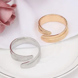 Elegant Alloy Feather Leaf Napkin Rings Metallic Gold Silver Adjustable Open Loop Western Dining Table Decor Jewelry Ring