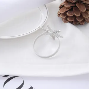 Rond de serviette flocon de neige en métal argenté pour décoration de table de fête