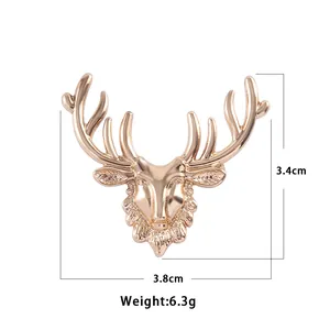 Vintage golden elk head brooch for suits with dimensions 3.8cm by 3.4cm for Christmas gift