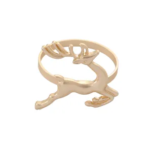 Goldener Rentier-Serviettenring mit matter Oberfläche für elegante Weihnachtstischdeko