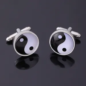 Klassische silberne Yin Yang Tai Chi Emaille-Manschettenknöpfe für Herren auf Schwarz