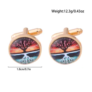 Détail de boutons de manchette arbre de vie montrant le diamètre 1,8cm et le poids 12,3g