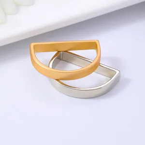 Servilleteros en forma de D de aleación de oro y plata para decoración de mesa hotel