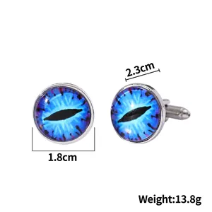 Dettaglio gemelli Devil's Eye con diametro 1,8cm e lunghezza 2,3cm per abbigliamento