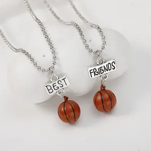 Set di due collane Best Friends a tema basket con ciondoli arancioni e catene a sfere d'argento