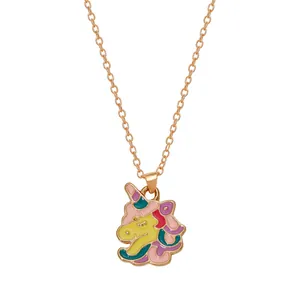 Schattige kleurrijke eenhoorn ketting voor kinderen met gouden ketting en emaille details