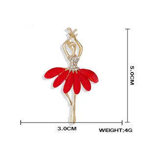 Detail showing ballerina brooch dimensions of 5.0cm x 3.0cm and weight of 4g