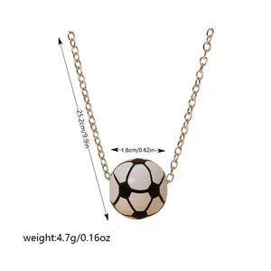 Collier avec pendentif ballon de football, chaîne de 25,2 cm et pendentif sport de 1,6 cm