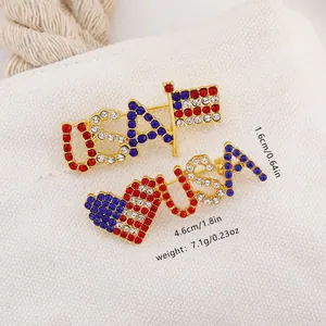 Set di spille bandiera USA con strass ed elementi a cuore patriottici in oro