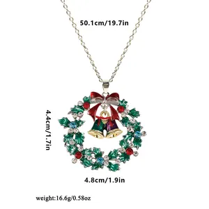 Collana ghirlanda di Natale con strass colorati, foglie di agrifoglio e campanellini d'oro