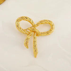 Vintage 70s Style Gold Plated Alloy Twisted Texture Bowknot Brooch Pin Anti-exposure Silk Scarf Buckle For Women Jewelry