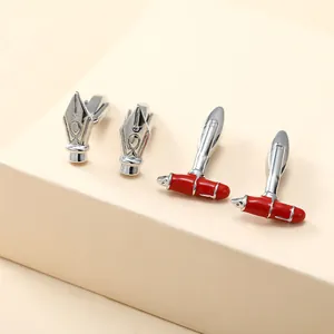 Gemelli a forma di pennino in argento e lacca rossa per camicie da uomo eleganti