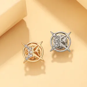 Minimalistische sechszackige Stern-Broschen in Gold und Silber mit funkelnden Zirkonen