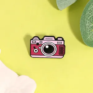 Cartoon Retro Camera Enamel Pin Alloy Drip Oil Brooch For Clothing Bag Backpack Photography Props Unisex Jewelry Gift