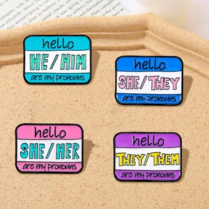 Cartoon Voornaamwoord Emaille Broche Pin Zinklegering Naamplaatje Stijl Sieraden Voor Kleding Tas Rugzak Decoratie Unisex