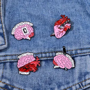 Kreative Anatomische Gehirn Herz Emaille Anstecknadeln Legierung Dolch Schalter Abzeichen Punk Kunst Schmuck Für Rucksack Kleidung Unisex Geschenke
