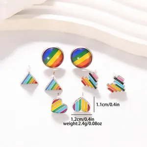 Ensemble de boucles d'oreilles arc-en-ciel en émail avec formes cœur et triangle