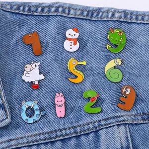 Creative Cartoon Animal Number Smalto Spille Lega di Zinco Goccia d'Olio Pins per Vestiti Borsa Decorazione Unisex Gioielli di Moda