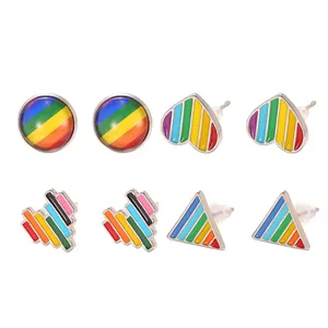 Lot de 4 paires de boucles d'oreilles arc-en-ciel en formes de cœur, rond et triangle