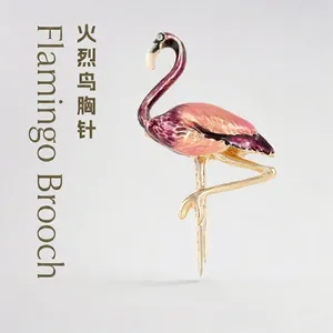 Élégante Broche Flamant Rose pour Femmes en Alliage Plaqué Or Émail Dégradé Rose Strass Épingle Animale pour Accessoires de Fête